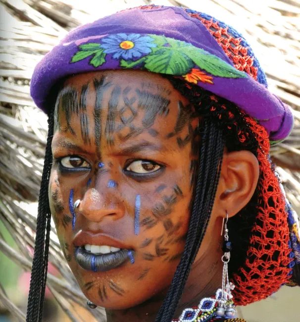 Tatouages Modification du corps africain adolescent