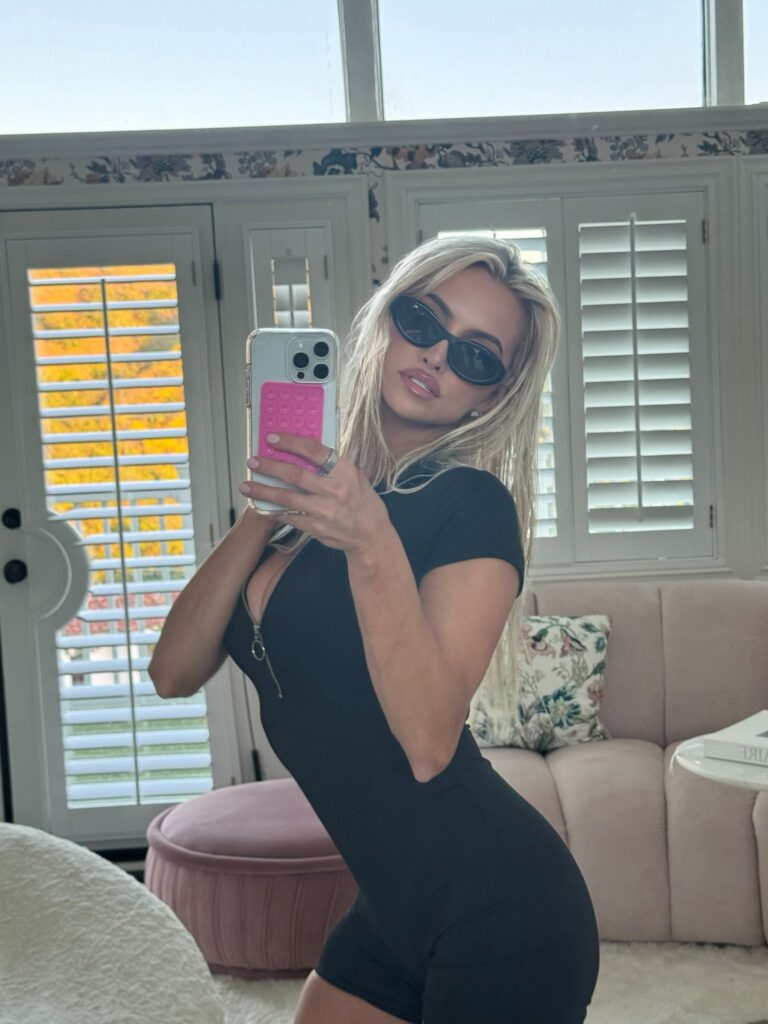 Lindsey Pelas OnlyFans star takes a great picture selfie while wearing a black dress 